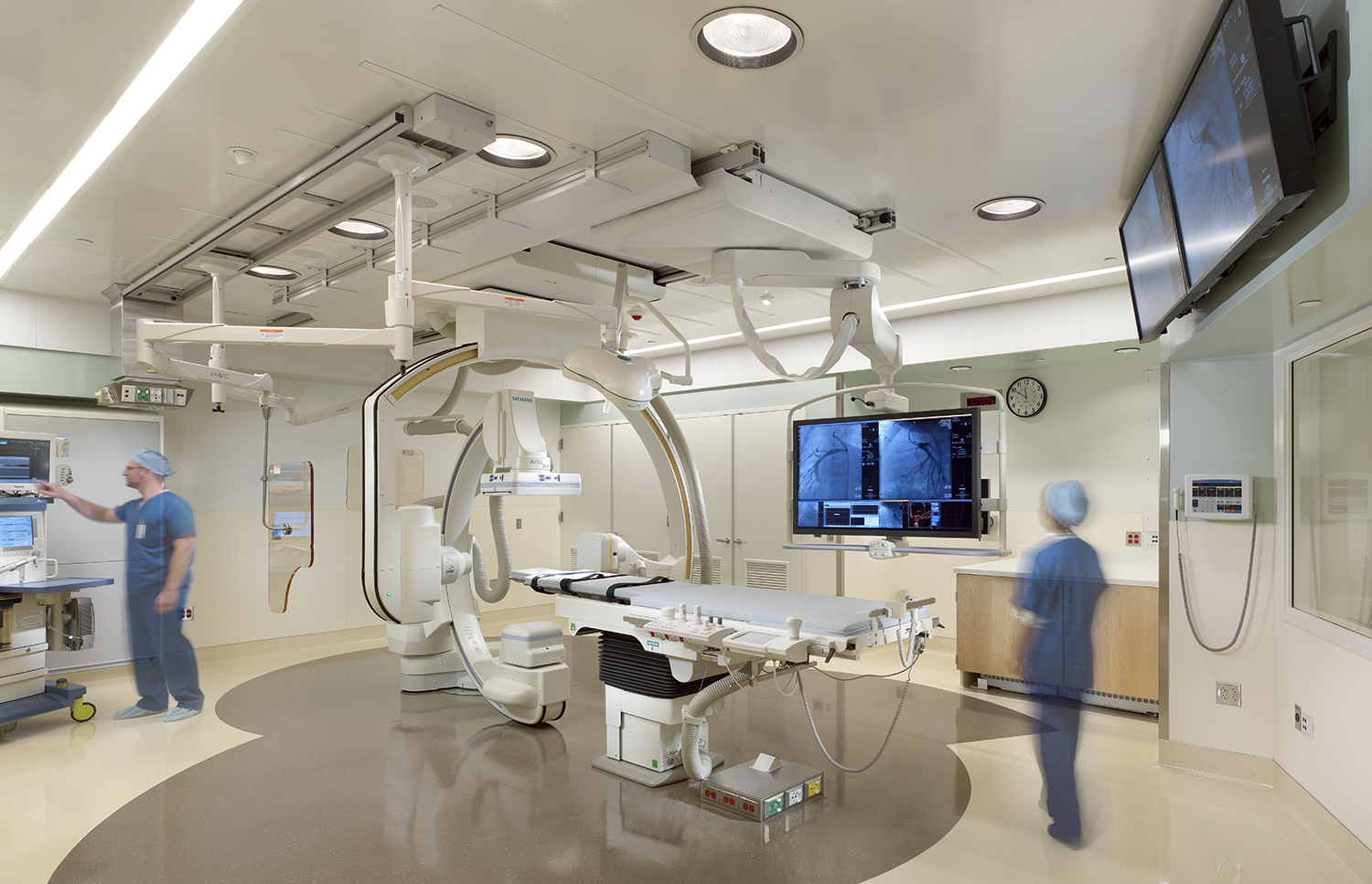 New biplane imaging systems used for cardiac catheterization, angiography, and neurosurgery are incorporated.